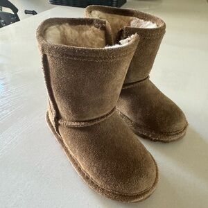 Bearpaw Toddler Zipper Boot Size 7